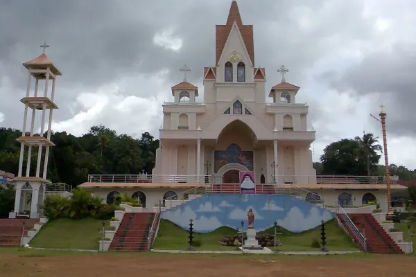 Indian Bishop, Priests Arrested for Illegal Sand Mining Operations on Church-owned Land