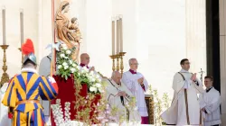 Pope Francis celebrates Mass in St. Peter's Square for Easter 2022. Daniel Ibanez/CNA