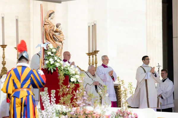 Pope Francis Celebrates Holy Mass in St. Peter’s Square for Easter 2022