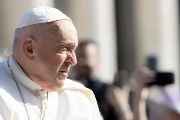 Pope Francis Cancels Meetings on Friday “due to a feverish condition"