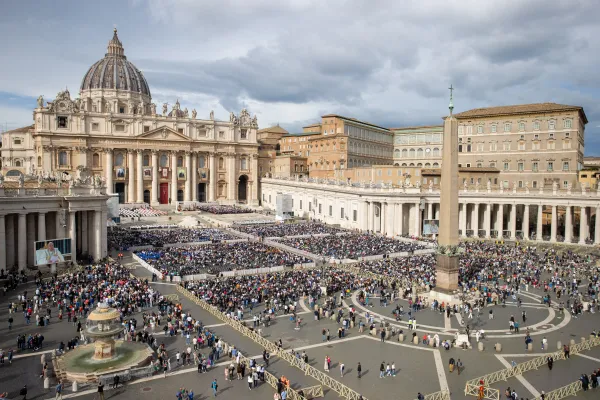 Pope Francis Honors Ugandan Pilgrims on 60th Anniversary of Martyrs' Canonization