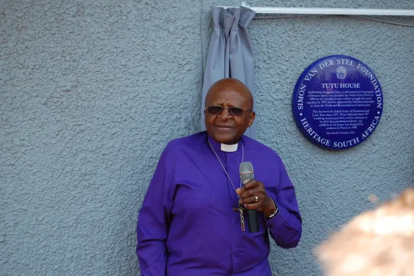 Pope, Catholic Bishops in Southern Africa Send Condolences for Death of Desmond Tutu