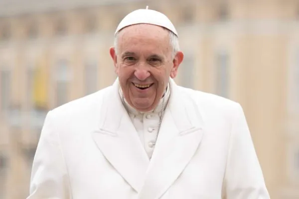 Economics Should Not "sacrifice human dignity to the idols of finance": Pope Francis