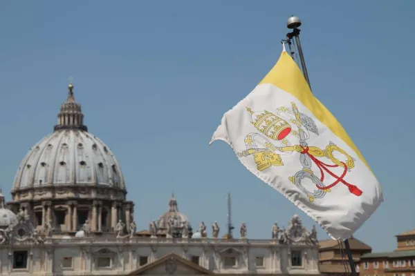 Vatican Flags at Half-staff in Solidarity with Coronavirus Victims