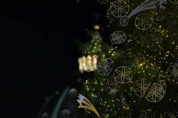 This Year’s Vatican Christmas Tree Has Ornaments Handmade by the Homeless