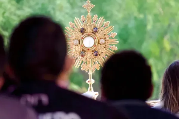 “Miracles of the Eucharist” Theme for 2023 International Week of Prayer and Fasting