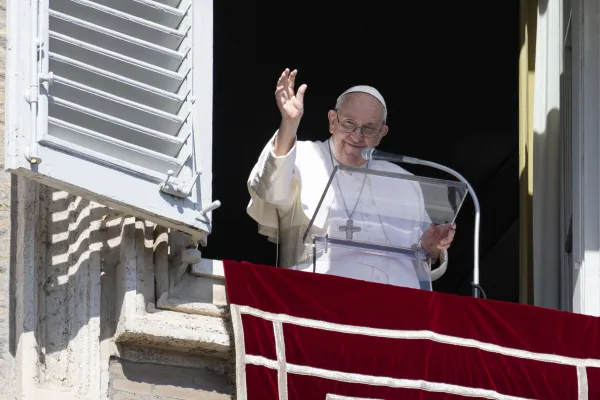 Look for the Beauty of Jesus’ Transfiguration in Everyday Life: Pope Francis