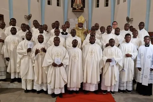 At Anniversary of Angolan Catholic Diocese, Bishop Recognizes Missionaries’ “sacrifices”