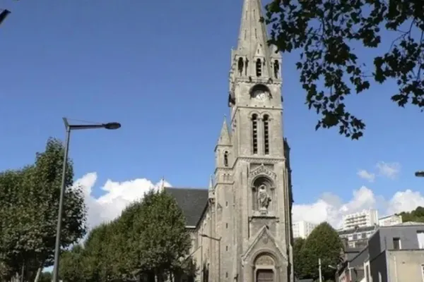 Altar Vandalized, Sacred Vessels Stolen from Sacred Heart Basilica in France