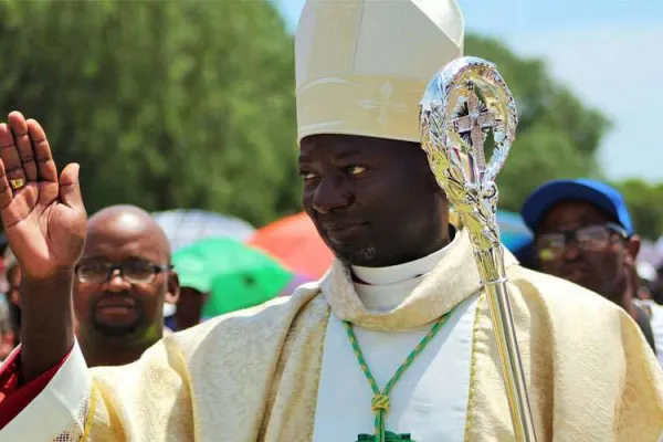 Bishop Joseph Kizito of South Africa's Aliwal North Diocese, Ugandan-born Bishop Joseph Kizito blessing the people of God at a past event / The Southern African Catholic Bishops' Conference (SACBC)