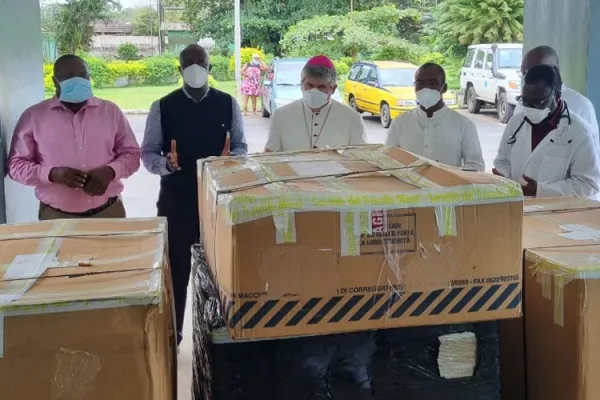 Pope Francis Donates Medical Equipment to Catholic Hospital Fighting COVID-19 in Liberia