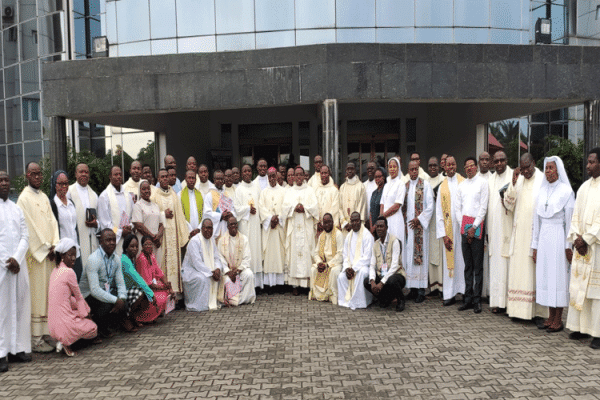 Participants in the opening Mass for the 2nd Plenary of the National Association of Diocesan and Religious Directors of Communicators held at the Jubilee Hotel Retreat and Resort, Enerhen Effuru in Warri, Delta state on October 19, 2019 / Fr. Kuha Indyer, CSSp.