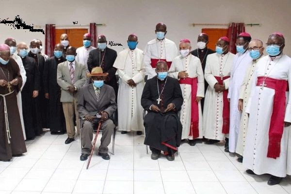 Bishops’ Decree Bars Clergy in Angola, São Tomé “from taking public, secular offices”