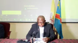 The Secretary-General of the National Episcopal Conference of Congo (CENCO), Fr. Donatien Ntshole addressing journalists during a press conference in DRC's capital, Kinshasa on 21 June 2021. Credit: CENCO