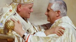 Pope John Paul II greets Cardinal Joseph Ratzinger during his inauguration October 22, 1978. / Vatican Media