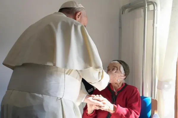 Pope Francis to Elderly: The Church Needs your Prayers Like ‘a deep breath’