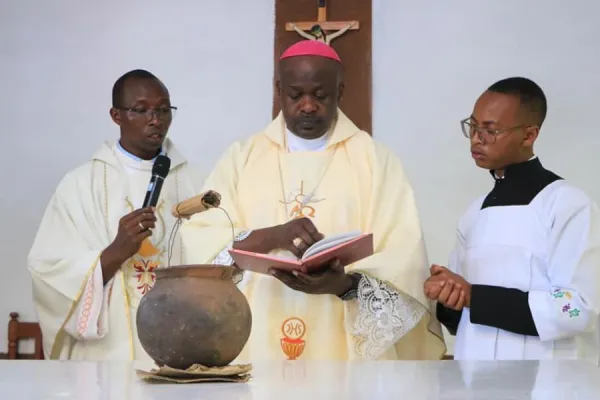 Catholic Bishop in Kenya Cautions against “faith in human beings” at the Expense of Christ