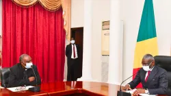 The President of Episcopal Conference of Congo (CEC), Bishop Daniel Mizonzo with Prime Minister Anatole Collinet Makosso during the Monday, November 22 audience. Credit: Presidency of the Republic of Congo.