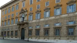 The Palazzo del Sant’Uffizio, the seat of the Vatican Congregation for the Doctrine of the Faith. Jim McIntosh via Wikimedia (CC BY 2.0).