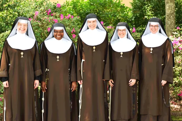 Mother Angelica's Monastery Elects New Abbess, Asks for "continued prayers"