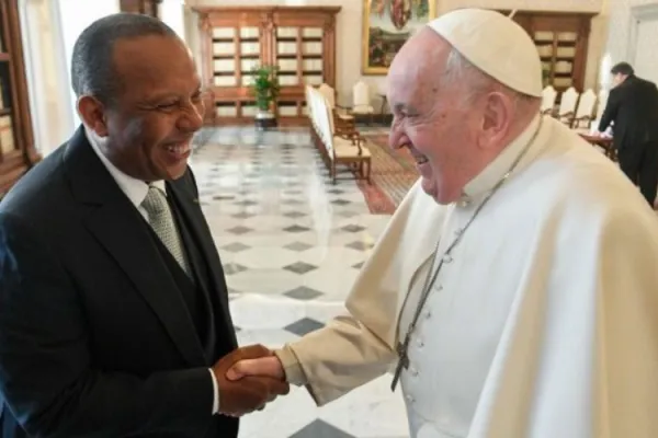 “Good relations” among Highlights of Pope Francis and São Toméan Prime Minister Encounter