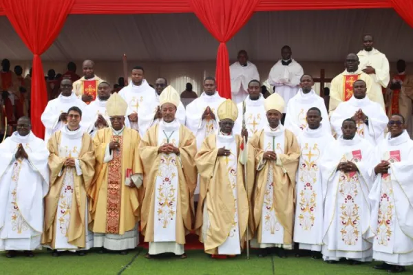 Robert Cardinal Sarah, Catholic Bishops and the newly ordained Priests at the end of Holy Mass. Credit: ACI Africa