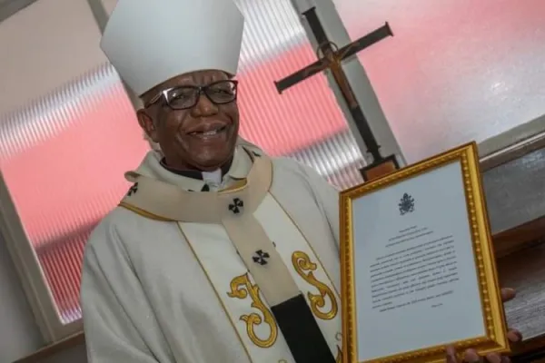 Pope Francis Lauds Archbishop in South Africa Marking Episcopal Jubilee for His “energetic involvement” in Ministry