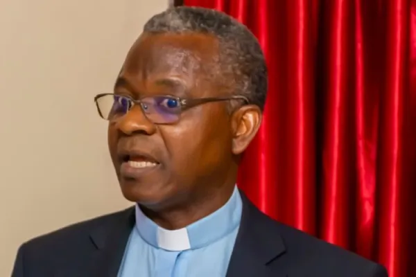 Nigeria Running an “economic apartheid” Society: Catholic Priest Faults Leaders on Proposed Minimum Wage