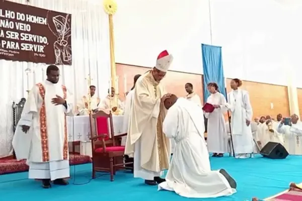 Priesthood “an act of courage”: Catholic Bishop in Cape Verde to Newly Ordained Priest