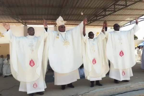 Newly Ordained Spiritan Priests in Angola Urged to Build Priestly Ministry on Prayer, to “pray holy rosary every day”