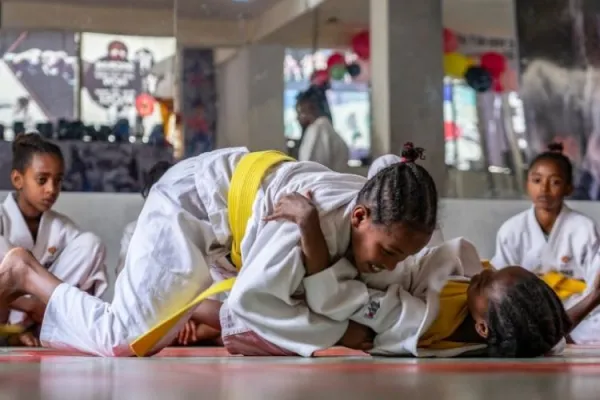 Jesuit Refugee Service Using “transformative power” of Judo to Foster Unity among Beneficiaries in Ethiopia