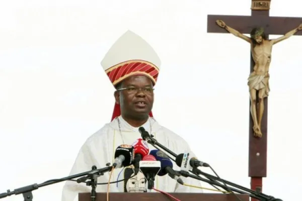 Catholic Bishop in Angola Cautions against “calculated charity”, Calls for True Charity, “genuine compassion”