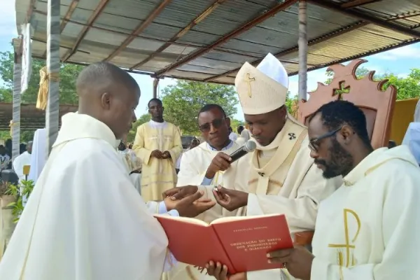 Newly Ordained Priest in Angola Urged to Strive for Greatest Grace, “never to give up”