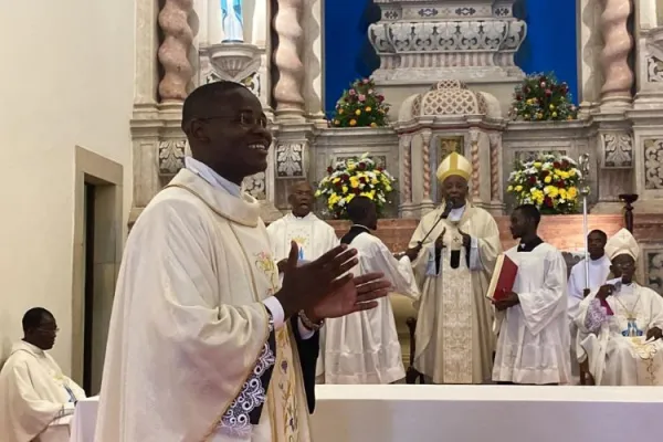 “The night is not our world”: Archbishop in Angola Cautions Catholic Priests against Night Parties