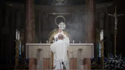 A Dominican friar blesses the faithful with the Eucharist during Benediction at the Dominican Rosary Pilgrimage at the National Shrine of the Immaculate Conception in Washington, DC, on Sept. 28, 2024. / Credit: Jeffrey Bruno