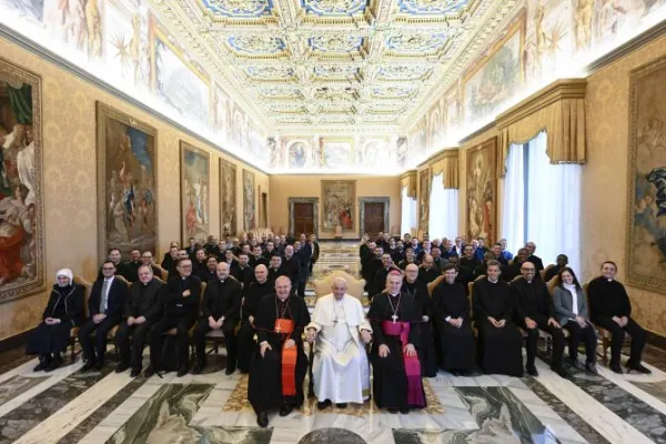 Pope Francis: In the Mass, Prioritize Awe Over Aesthetics