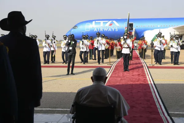 Pope Francis Lands in South Sudan, Fulfills Yearslong Dream to Nation in Civil Strife