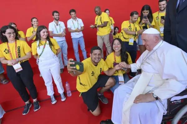 After Closing Mass, Pope Ends World Youth Day Trip by Meeting Volunteers to Say Thanks