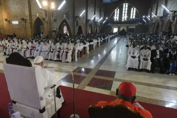 Pope to Priests in DR Congo: Bring People Jesus, who "heals the wounds of every heart"