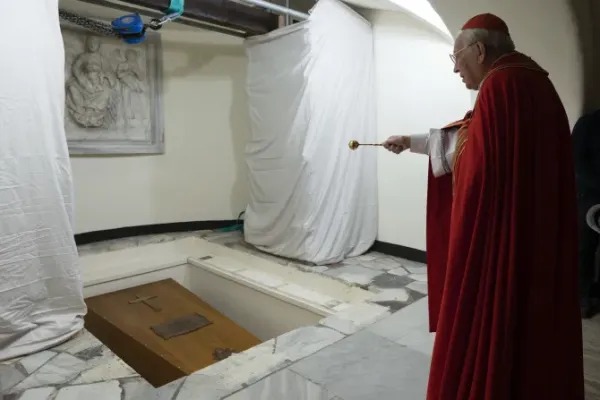 How to Visit the Tomb of Benedict XVI