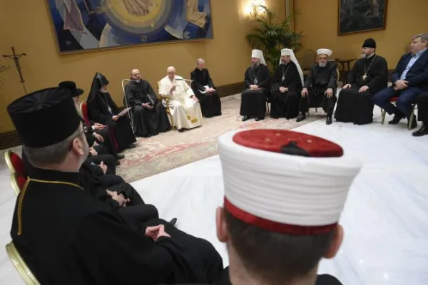 Ukrainian Interfaith Group’s Efforts a "concrete testimony of peace," Pope Francis Says