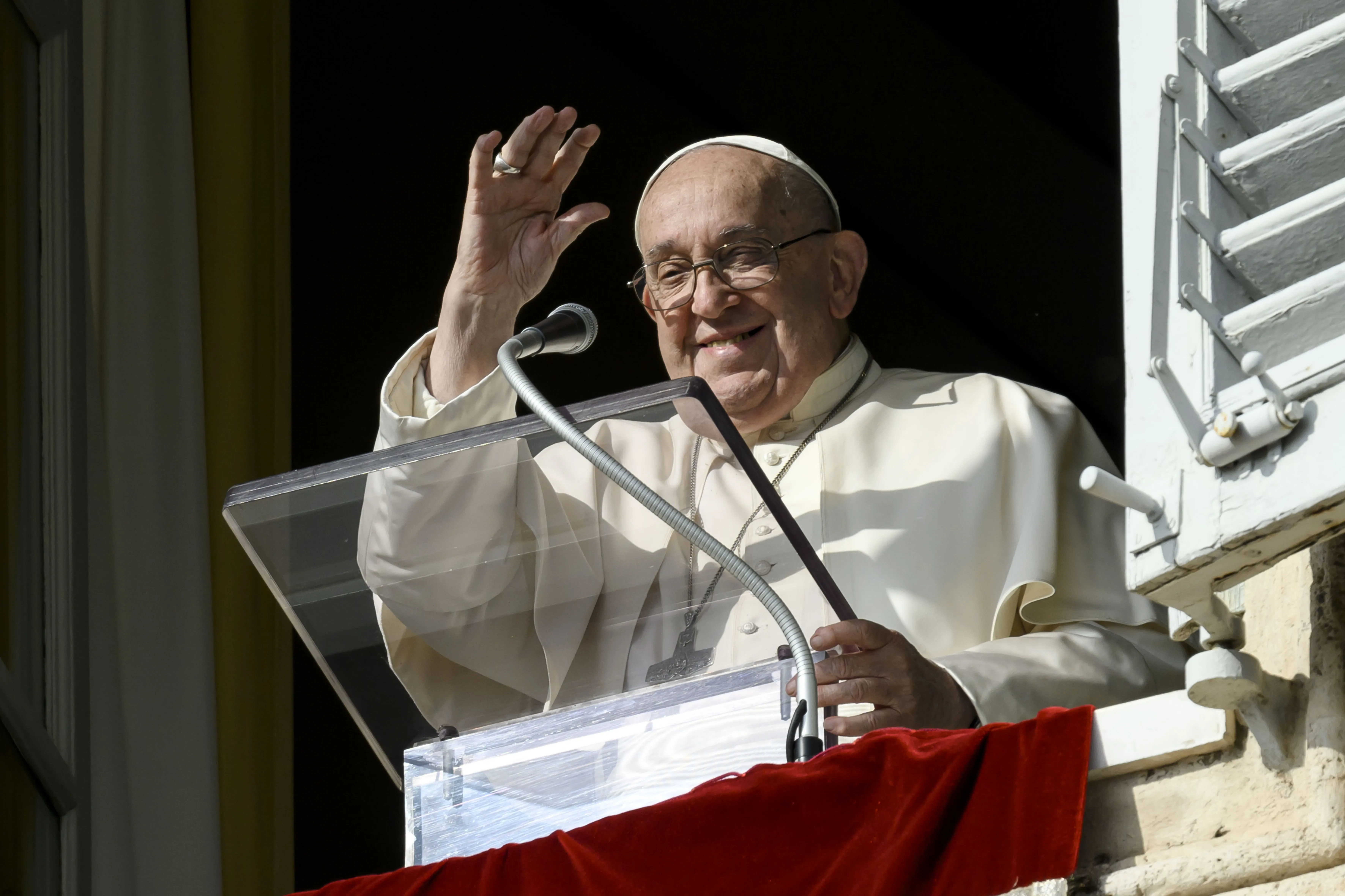 Pope Francis Angelus 111024