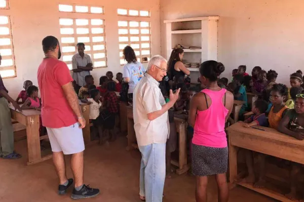 Fr. Giovanni Corselli of the Salesians of Don Bosco working in Madagascar / Salesians of Don Bosco