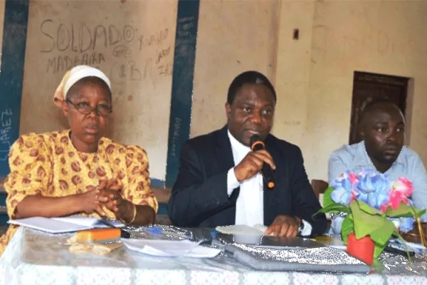 Fr. Kalenga (middle) with two other panelists during the training session in the diocese of Kolongo South East DR Congo / National Bishops' Conference of Congo (CENCO)