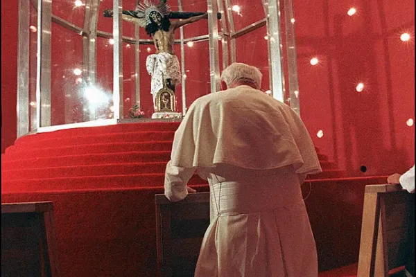 Pope John Paul II prays in Managua's cathedral before ending his visit to Nicaragua on Feb. 7, 1996. Photo by RODRIGO ARANGUA/AFP via Getty Images