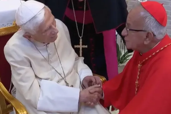 Vatican Shares Prayer for Benedict XVI’s Health