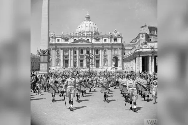 The 38th (Irish) Brigade marches at the Vatican in June 1944. / Credit: Imperial War Museum