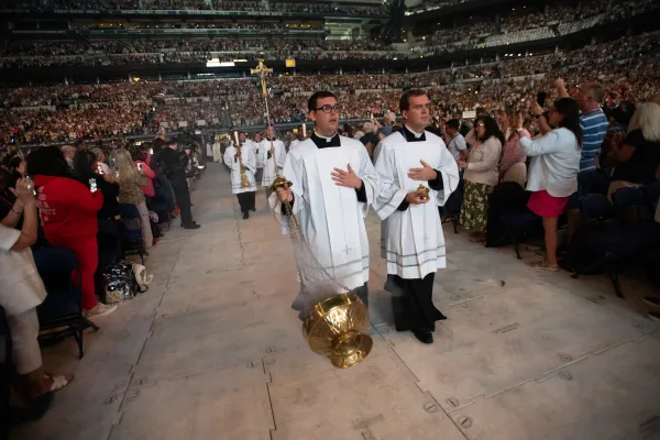 National Eucharistic Congress in U.S. Ends with Prayer for "new Pentecost" for Church in America