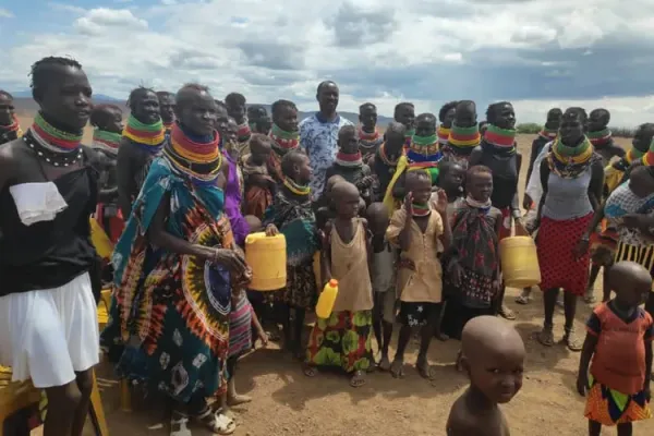 Catholic Priest Decries Luring of Starving Kenyans with Food During Political Campaigns