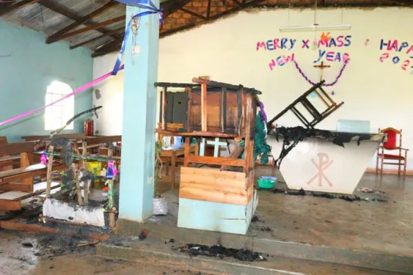 Following Torching of Altar, Ambo of Kenyan Church, Cleric Calls Arsonists to Repentance